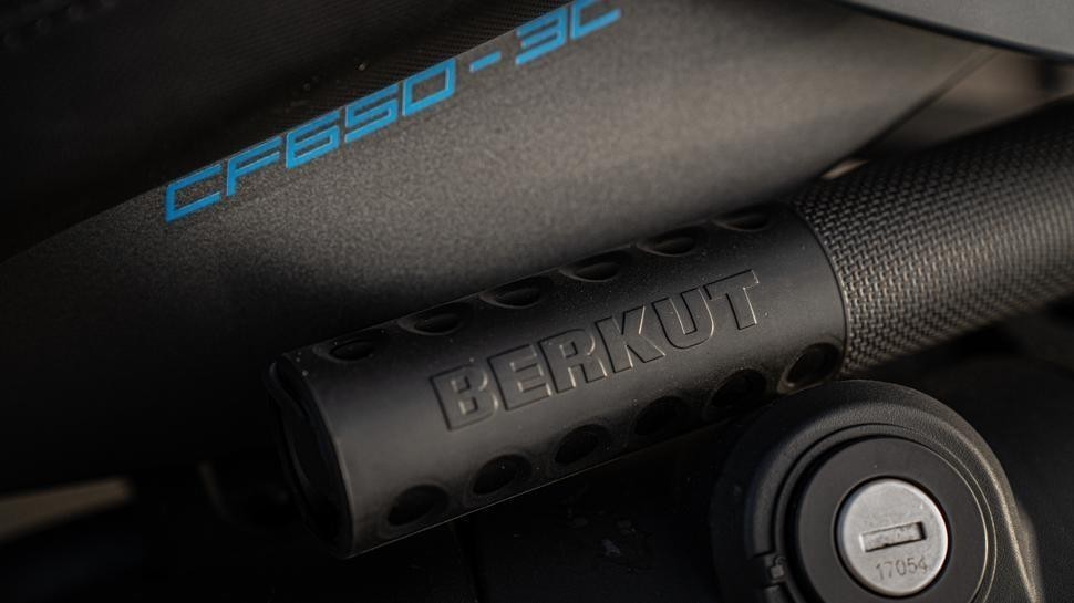 Berkut mt 1000. Berkut specialist mt-1000. компрессор беркут mt-1000. беркут мт 1000 компрессор мотоциклетный. мотокомпрессор mt-1000.